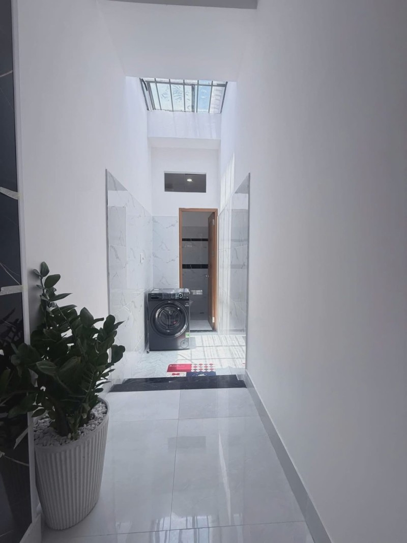 ♣ Lô Góc kiệt nhựa Nguyễn Phước Nguyên, 84m2, 2 tầng 3PN + 2 căn hộ cho thuê 7tr/th, 4.x tỷ-4