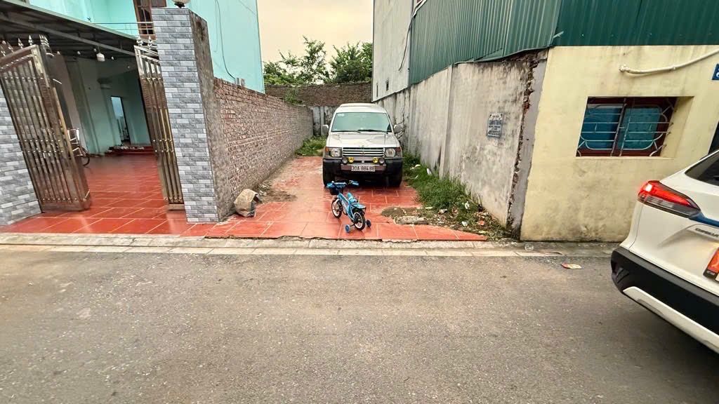 Chính chủ giảm gần 1 tỷ cho mảnh đất 70m tại THUẬN AN. Ô tô 7 chỗ ngủ trong đất, chỉ còn nhỉnh 4 tỷ.