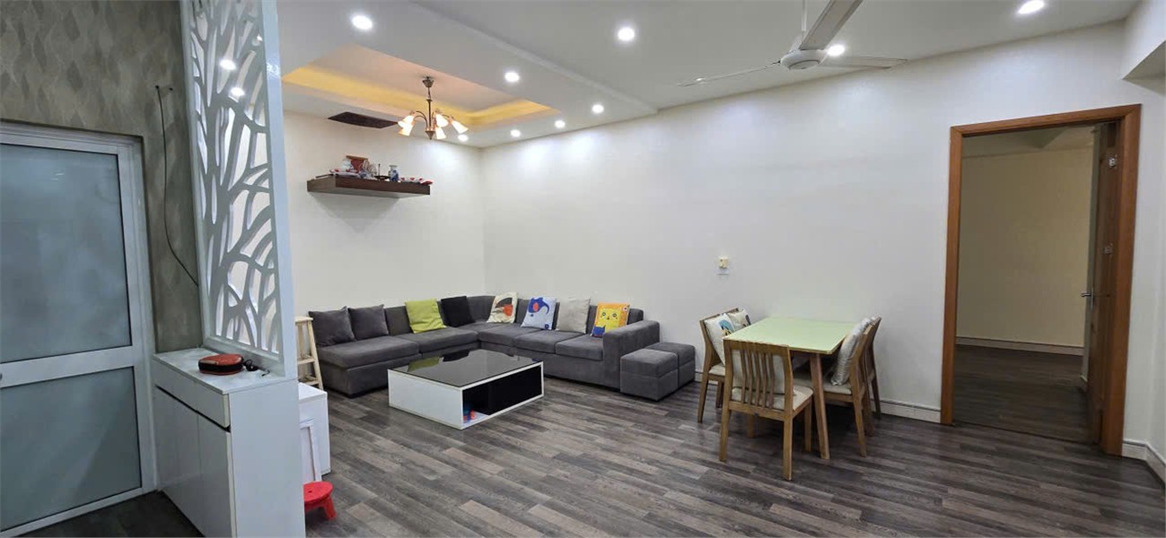Bán gấp CH 3PN, 2VS, 109m2, tại C14 - Bộ Công An, Đại Mỗ, Hà Nội Chỉ 80 triệu / m2, view đẹp