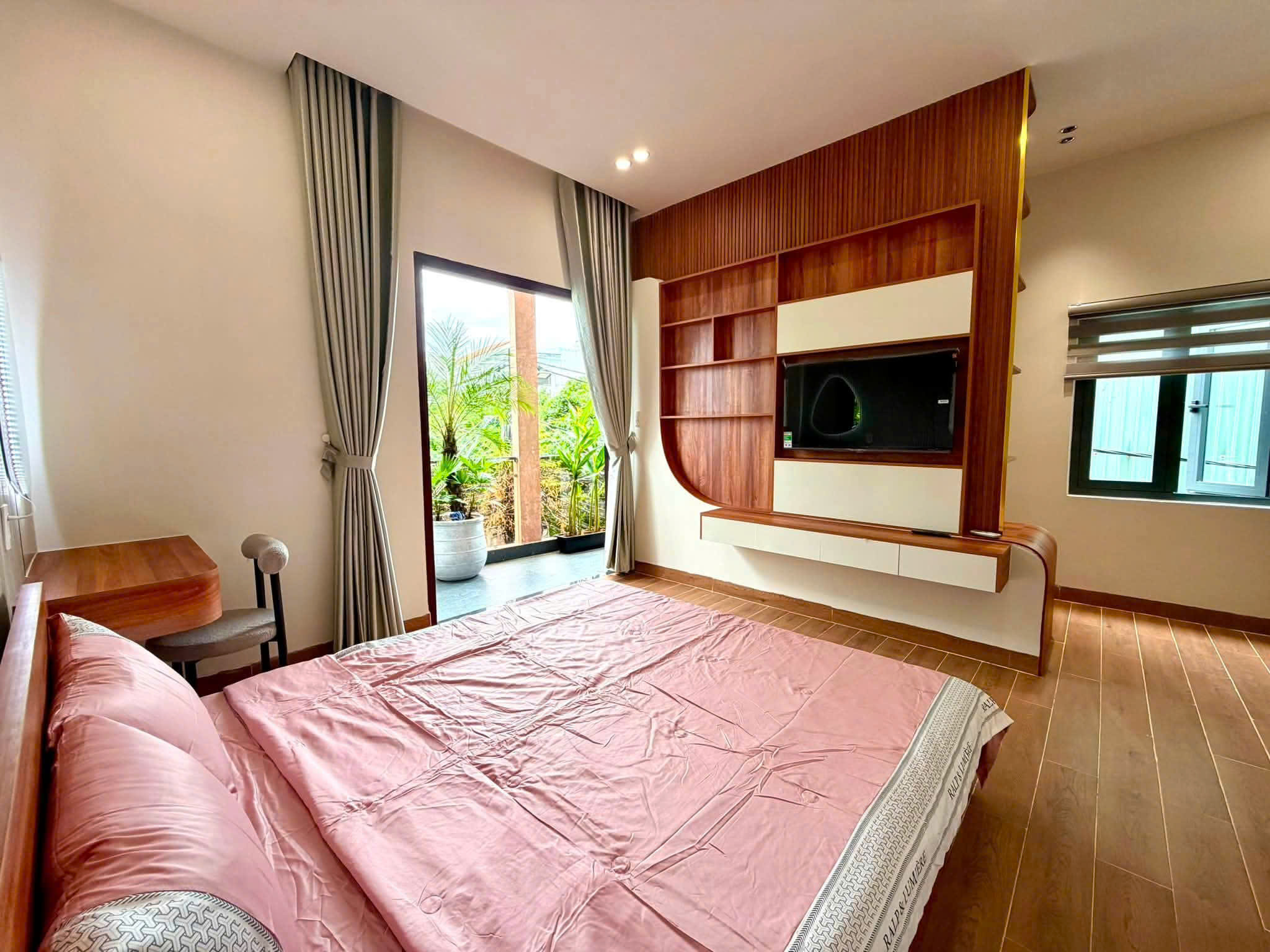Nhà 3 tầng 3 mê 2 mặt kiệt, kiệt ô tô tránh nhau Nguyễn Phước Nguyên