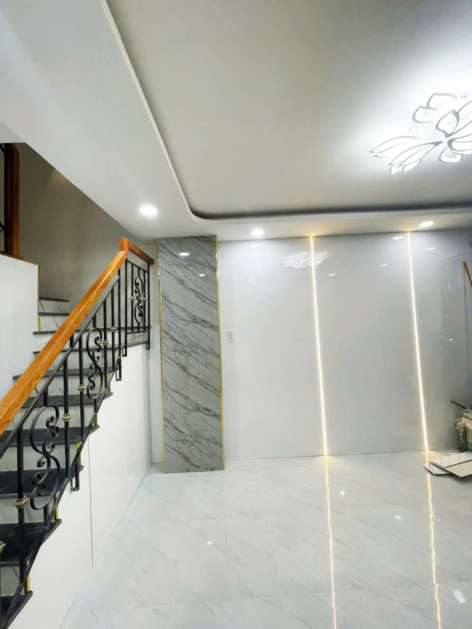 Nhà 2 tầng nở hậu hẻm 125 Nguyễn Thị Tần P.Chánh Hưng (P1Q8). Giá 4,68 tỷ bớt lộc