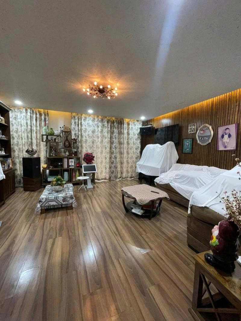 Bán nhà Hẻm 8m đường C1- ngay Cộng Hòa, thông Hoàng Hoa Thám, 6x15m, 5 Tầng, 20,5 Tỷ.