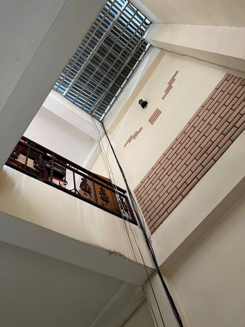 Bán nhà Hẻm Phan Xích Long - giao Phan Đăng Lưu, 9x20m, 4 Tầng - 11 PN, chỉ 23,5 Tỷ.