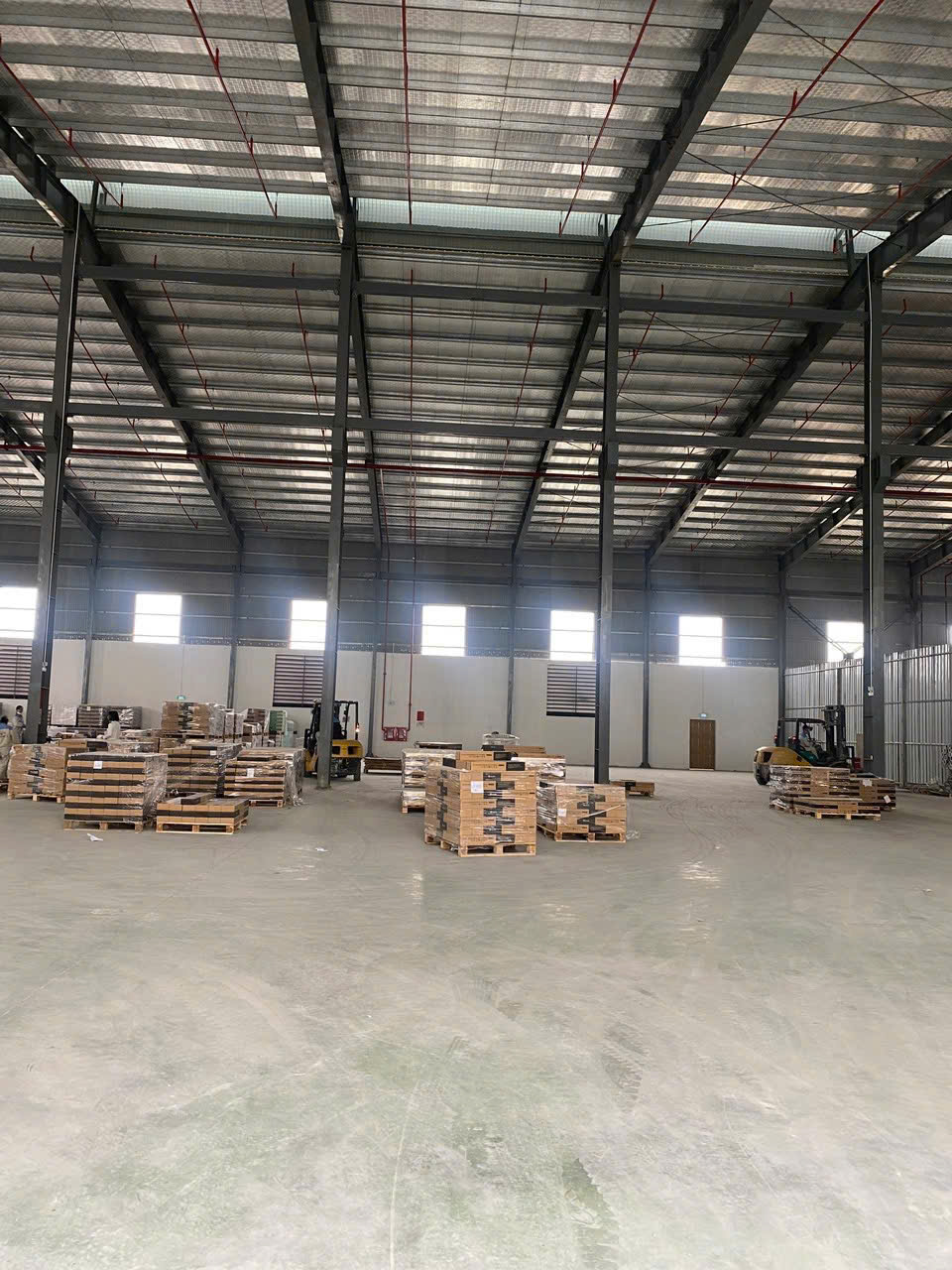 cho thuê xưởng tại đường quốc lộ 32 đoạn Bà Vì, Hà Nội. Diện tích 1000m2 , Xưởng thiết kế khung Zamil 12m giá 65k-1