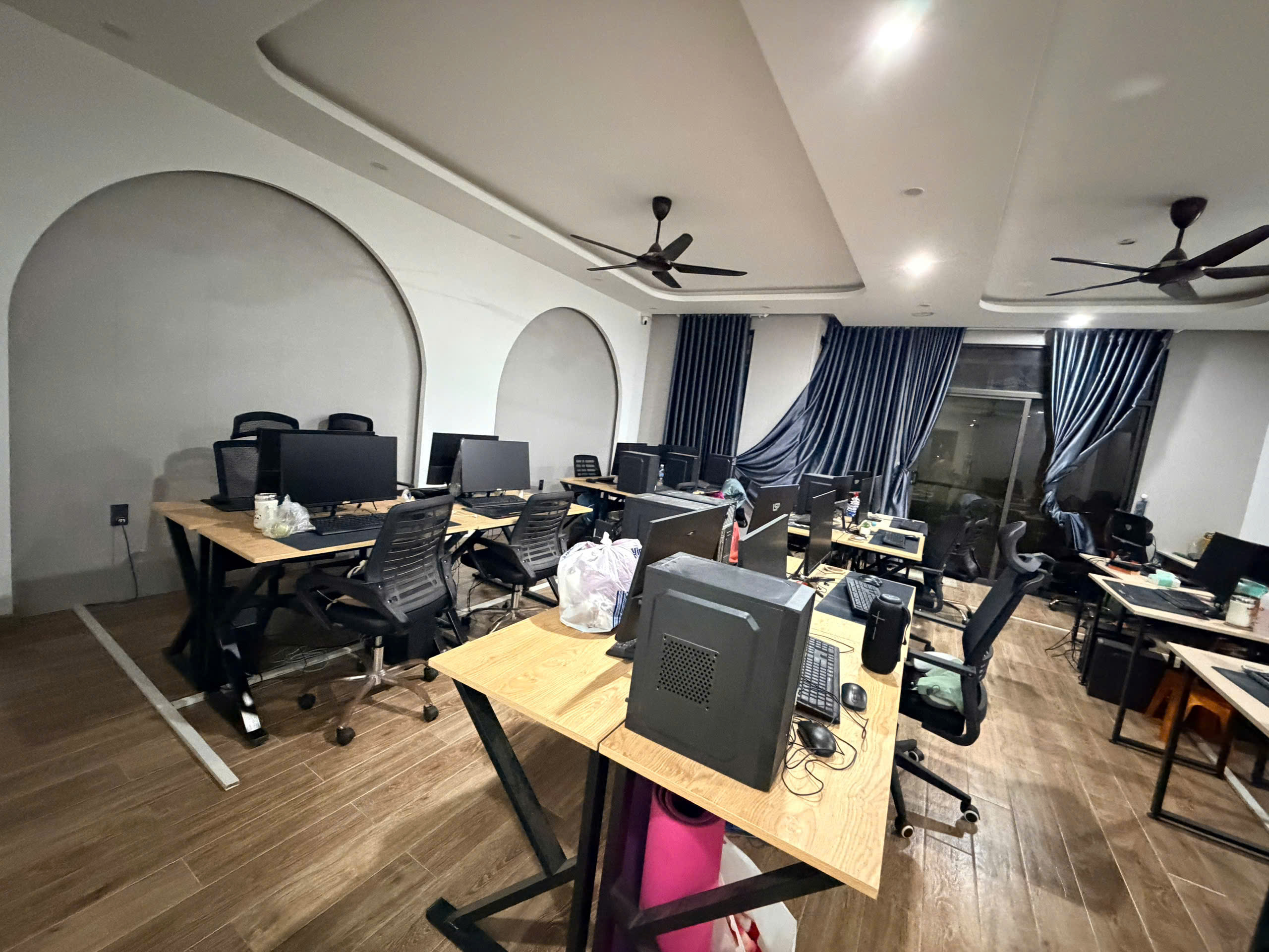 Chính Chủ gửi bán Shophouse 4.5 tầng 2 Mặt Tiền Nguyễn Sinh Sắc và Hòa Phú 25.