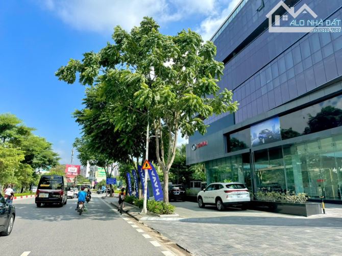 Giảm 4 tỷ mặt phố Cổ Linh toà văn phòng mt 12m dt 130m2 4 tầng kinh doanh cao cấp