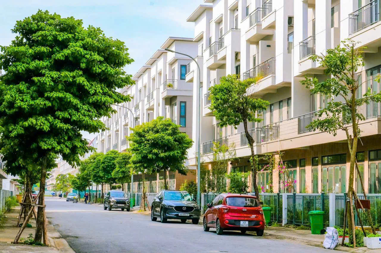 SHOPHOUSE 75M² xây 4 tầng ĐỐI DIỆN CHÂN ĐẾ CHUNG CƯ TẠI CENTA VSIP TỪ SƠN