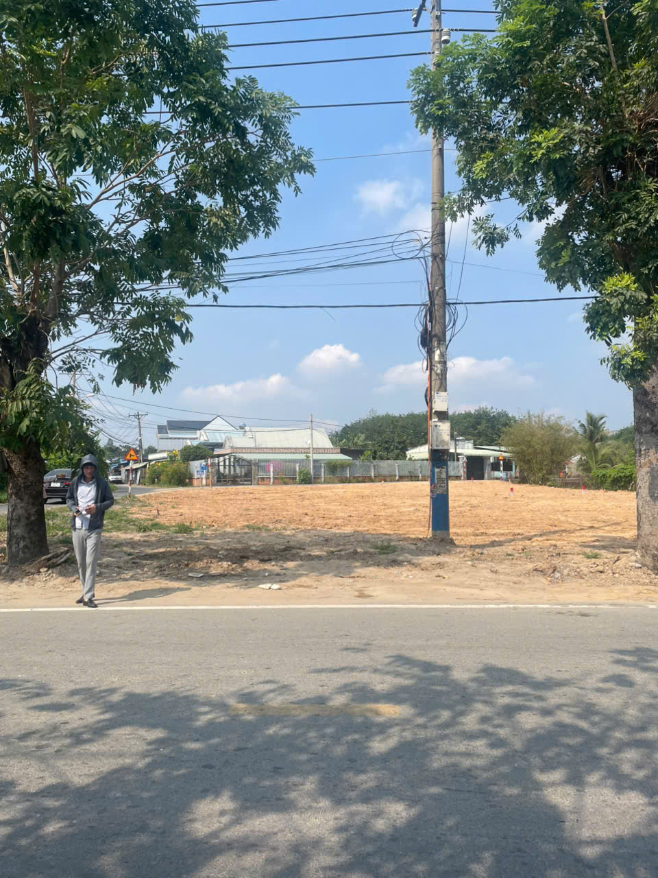 Vị trí gần chợ Phước Thạnh, thuận tiện sinh hoạt và di chuyển.