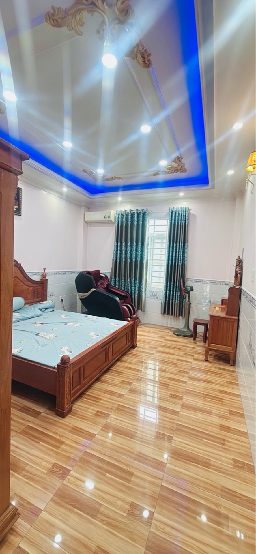 MTKD BẾN LỘI,BÌNH TÂN. ĐƯỜNG 16M CÓ LỀ 5M,TUYẾN CHÍNH NỐI TÂY LÂN,4M X 27M,4 TẦNG,NHÀ MỚI 99%,CHỦ XÂY ĐỂ Ở ĐÚC BTCT CHẮC CHẮN,TẶNG TOÀN BỘ NỘI THẤT CAO CẤP.