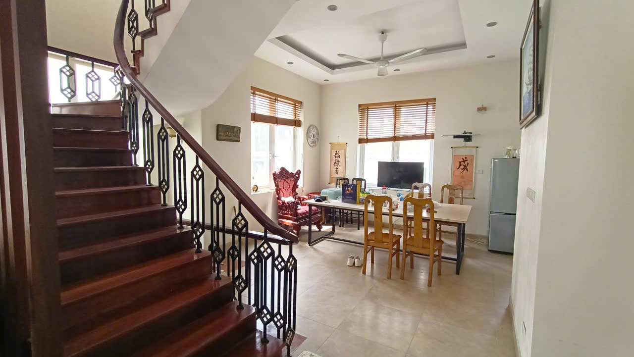 CHO THUÊ CĂN HỘ TẦNG 4 (2PN, 100M2) TẠI KĐT MỚI LIDECO THỊ TRẤN TRẠM TRÔI. 6.8TR/TH. LH:0971928881-3