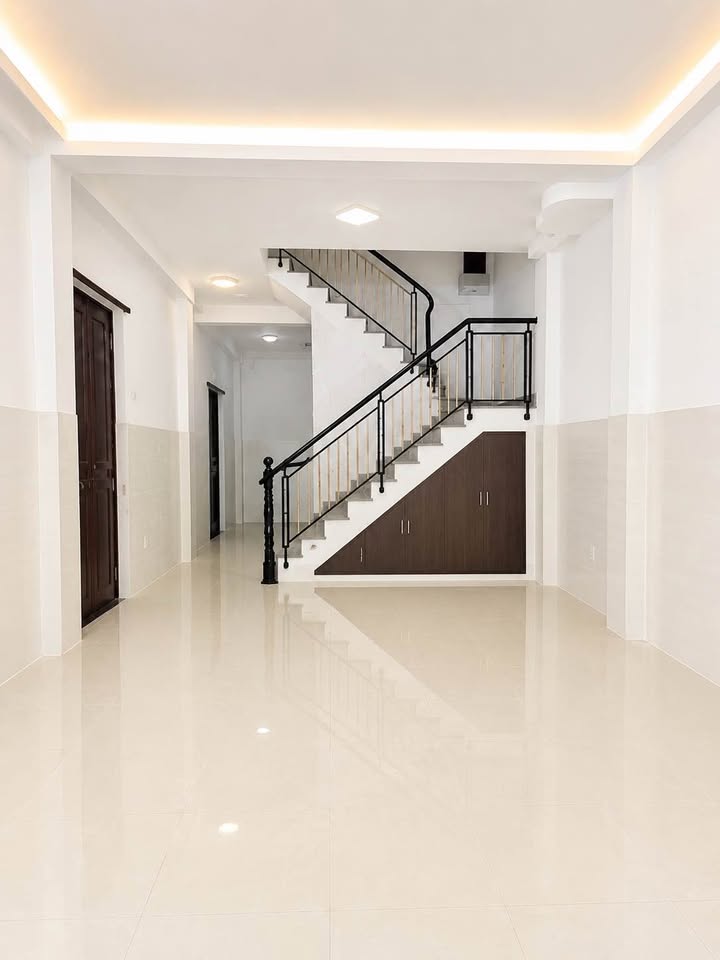 LÔ GÓC GÒ DẦU – VIEW CÔNG VIÊN – ĐƯỜNG 8M THÔNG – 4 TẦNG 74M² NGANG 4.5 CHỈ 11