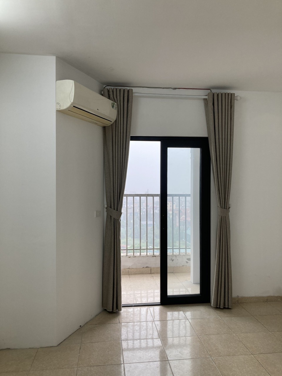 Chính chủ bán Chung cư 82m2 2PN, 2VS, Tân Việt, giá 3,2 tỷ, LH: 096810 một 11 năm