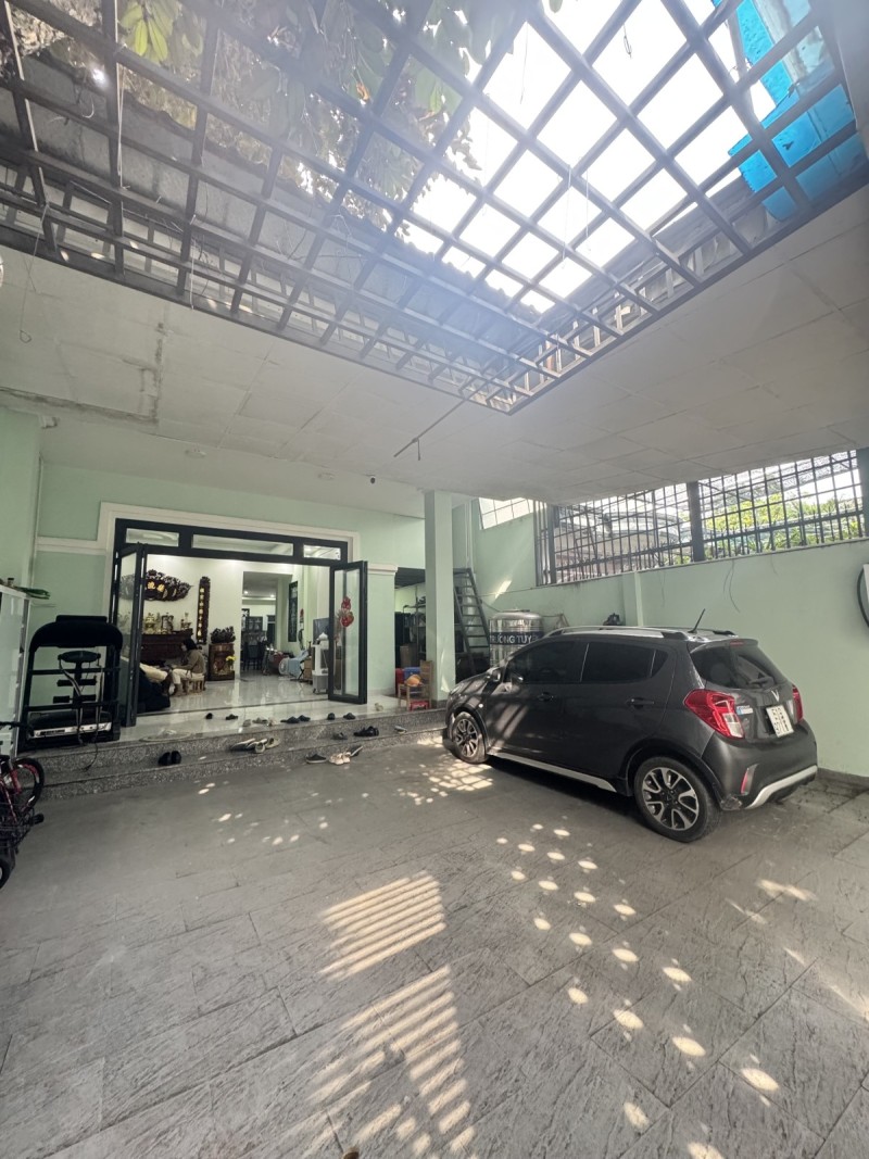 Bán biệt thự mini, DT 200m2,  đường số 11, Linh Trung, Thủ Đức, TP HCM,  sổ hồng riêng. Giá 12,4 tỷ.-4
