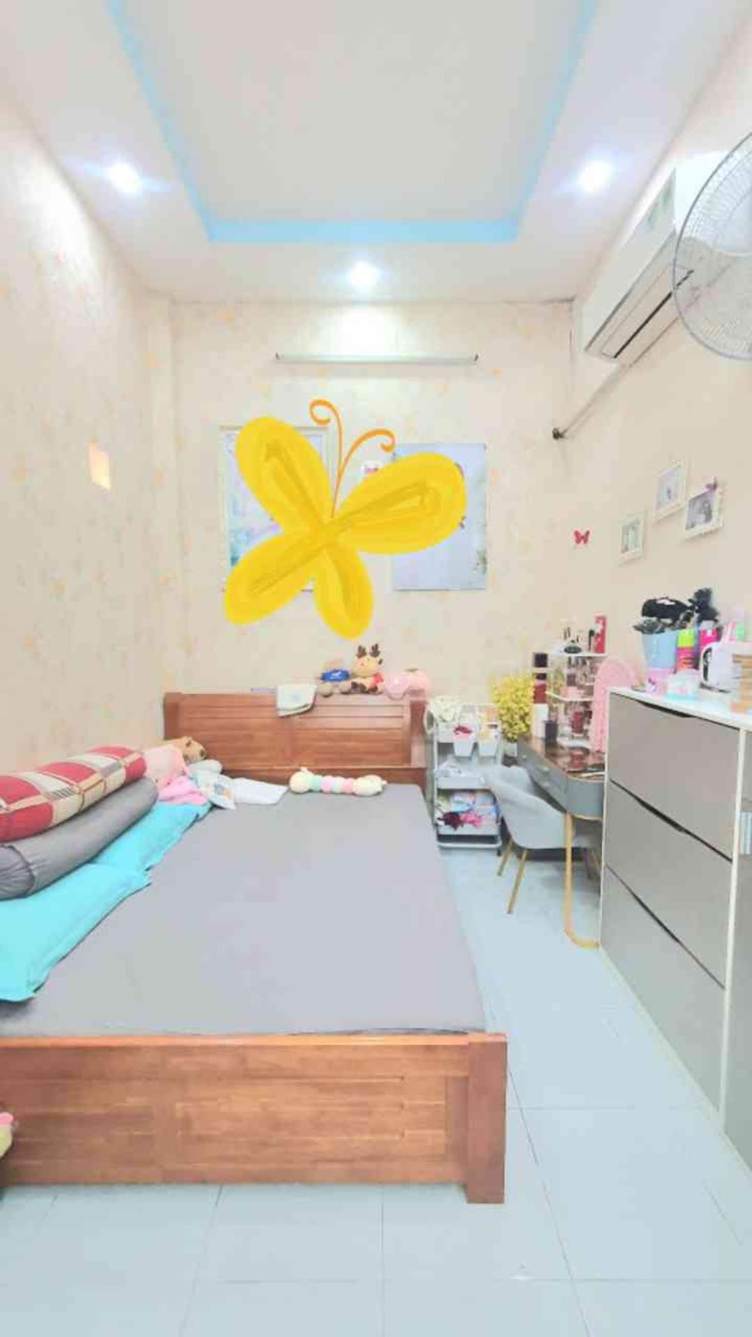 Ngang 5.10m vuông dài 12.5m . Cômg nhận đủ 62m2.
