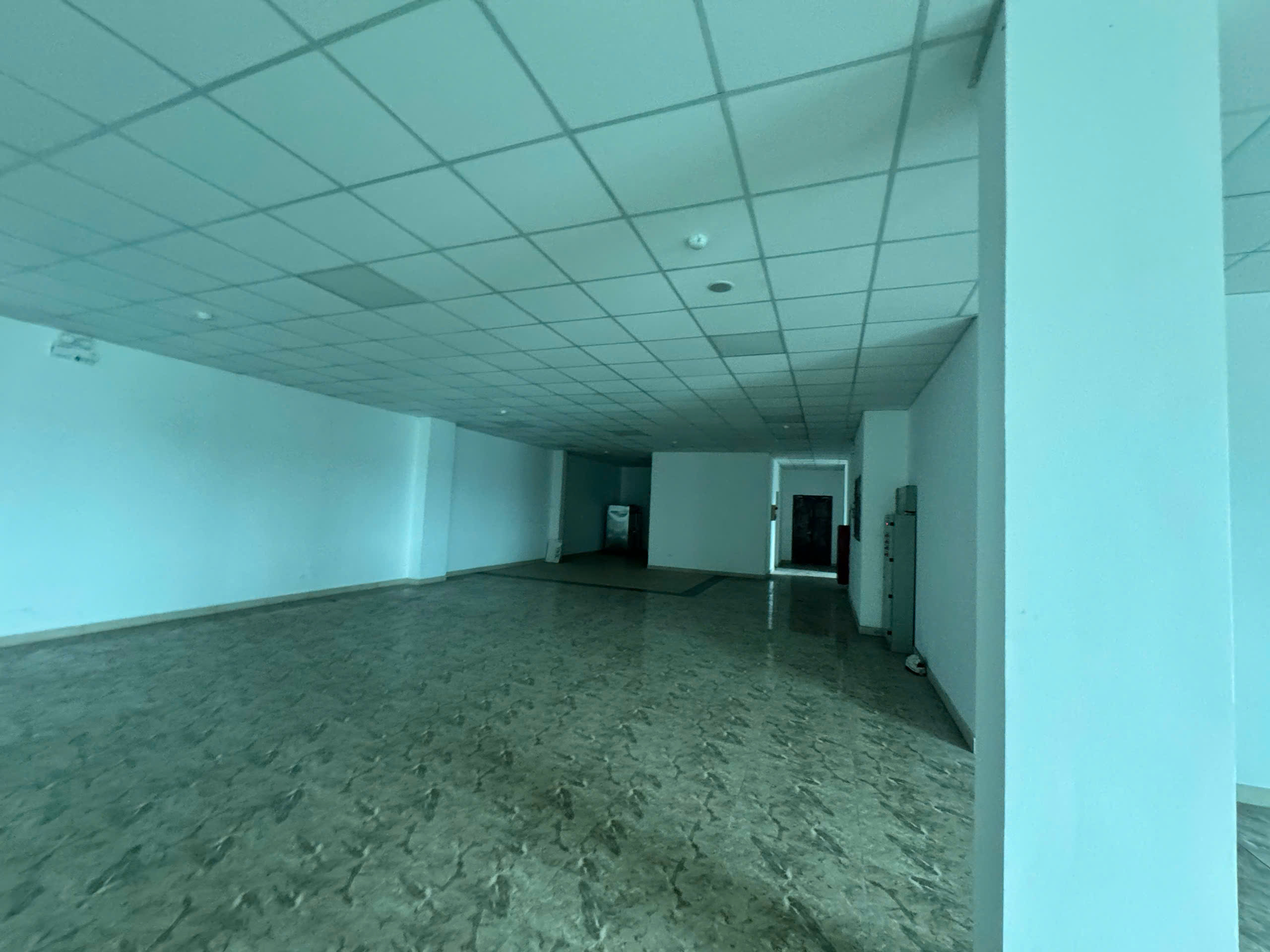 Cho thuê toà nhà văn phòng 4 tầng (720 m²) /1 sàn  tại KCN Quang Minh, Mê Linh