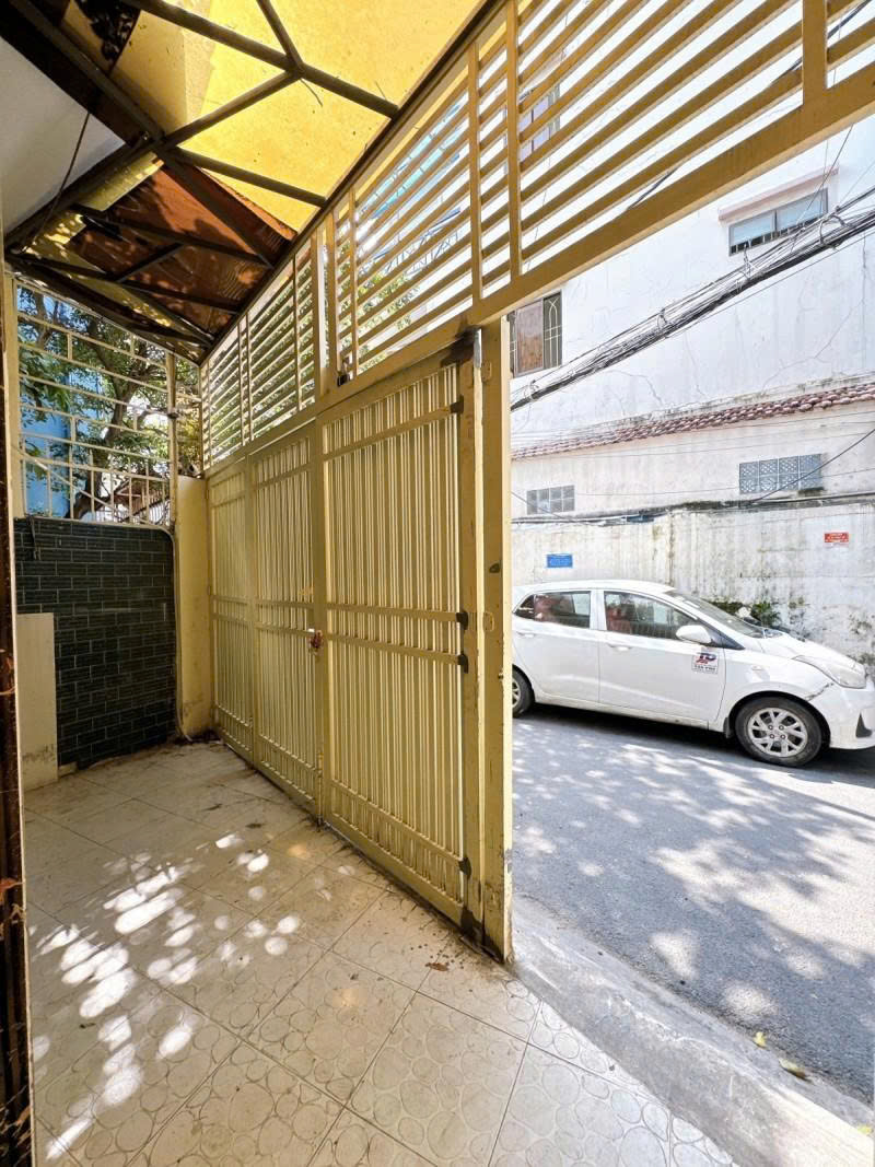 Bán nhà HXH 7mm Lê Quang Định - giao Nguyễn Văn Đậu, 5,8x20m, 4 T - 13PN, 15,9 Tỷ.