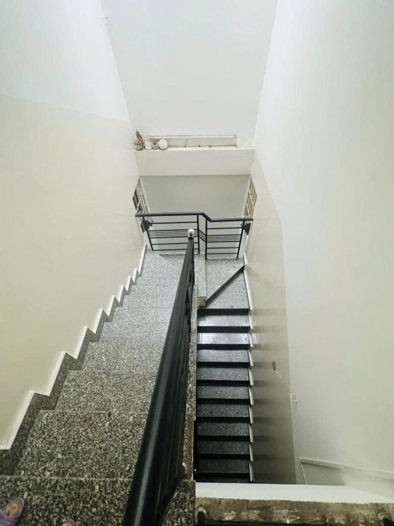 Bán nhà HXH 7mm Lê Quang Định - giao Nguyễn Văn Đậu, 5,8x20m, 4 T - 13PN, 15,9 Tỷ.