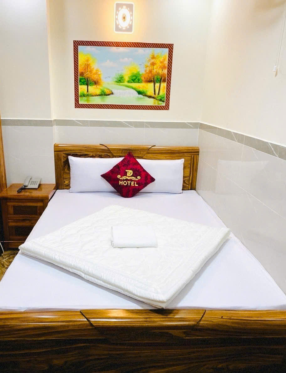 Bán nhà Hẻm Ô tô Nguyễn Minh Hoàng, QUẬN TÂN BÌNH