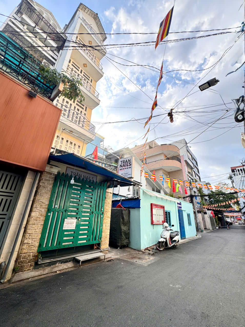 BÁN SIÊU PHẨM CHDV 7 TẦNG MẶT TIỀN XE HƠI ĐẬU CỬA Đ.TRẦN HƯNG ĐẠO, QUẬN 1- DÒNG TIỀN 60TR/TH- SH VUÔNG ĐẸP- 0938676685 GIANG GIANG CHỦ 1 ĐỜI XƯA GIÁ TỐT TẠI KV