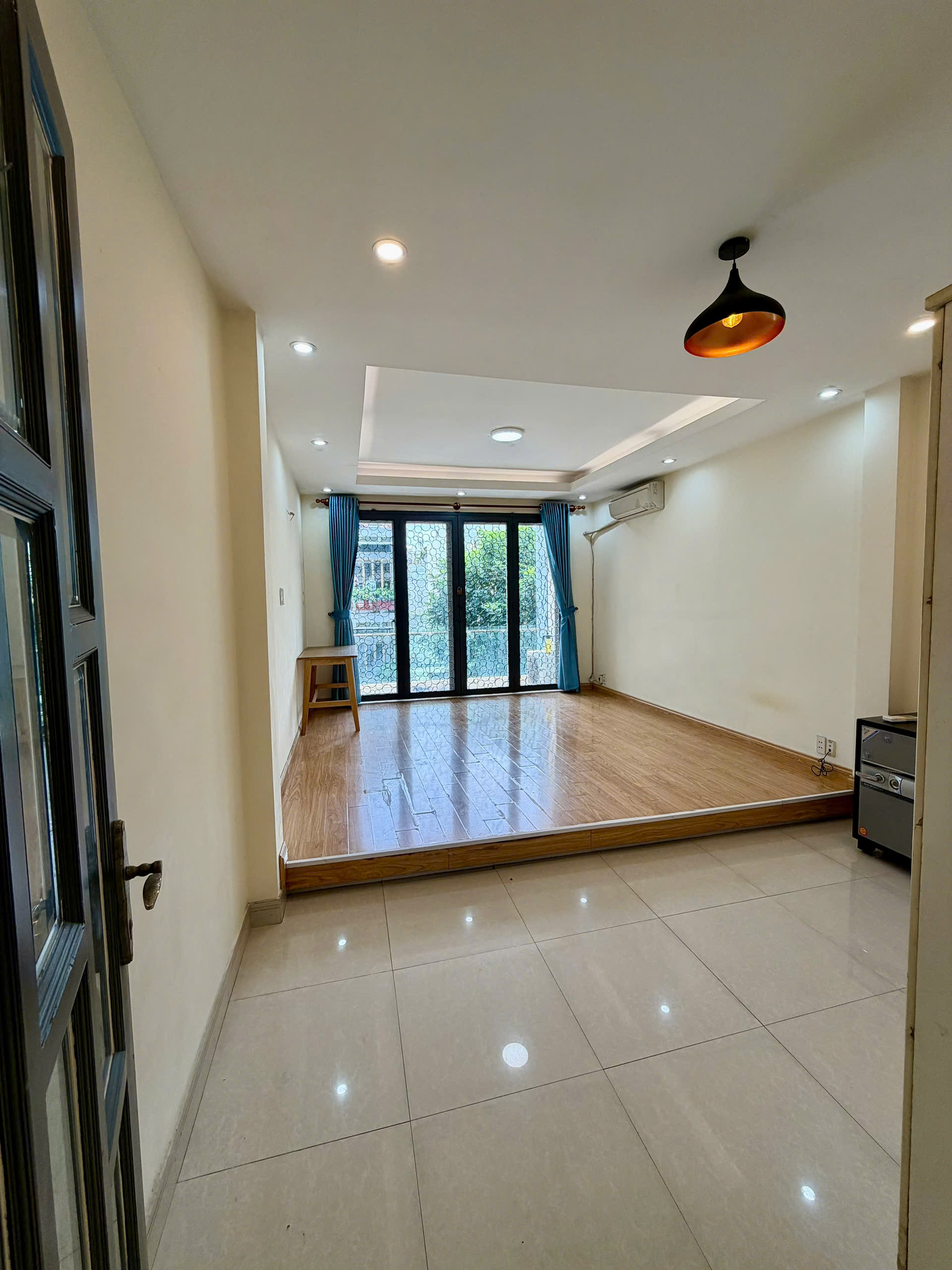 Cho thuê nhà Mặt Tiền Thống Nhất 64m²-4TẦNG- NGAY CẠNH CHỢ, NGÃ TƯ-3