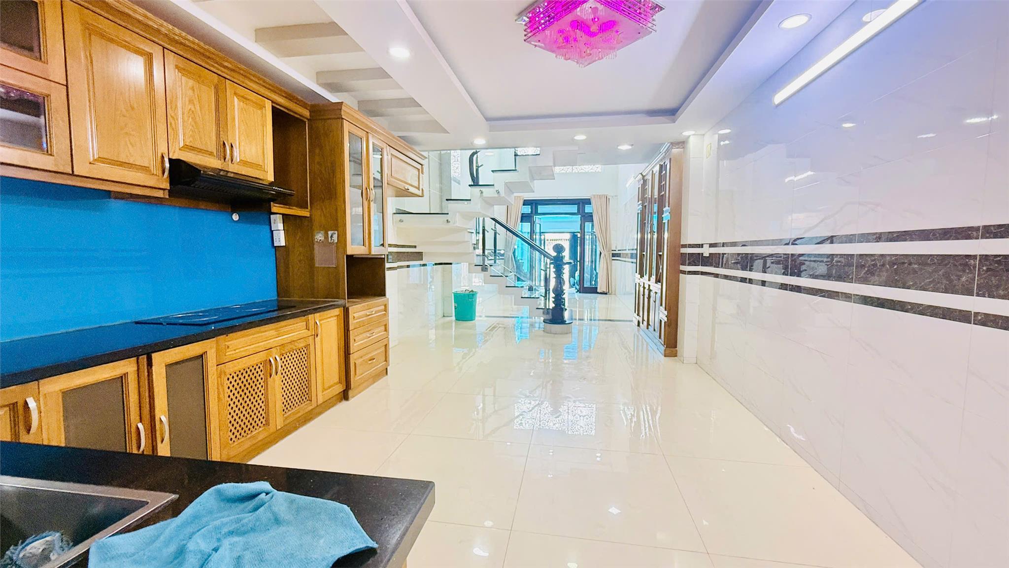 BÁN NHÀ GẦN EMART 2 – HẺM Ô TÔ TRÁNH NHAU – 5 TẦNG, DT 84M2, 5 PHÒNG, CHỈ 11.8 TỶ.-3