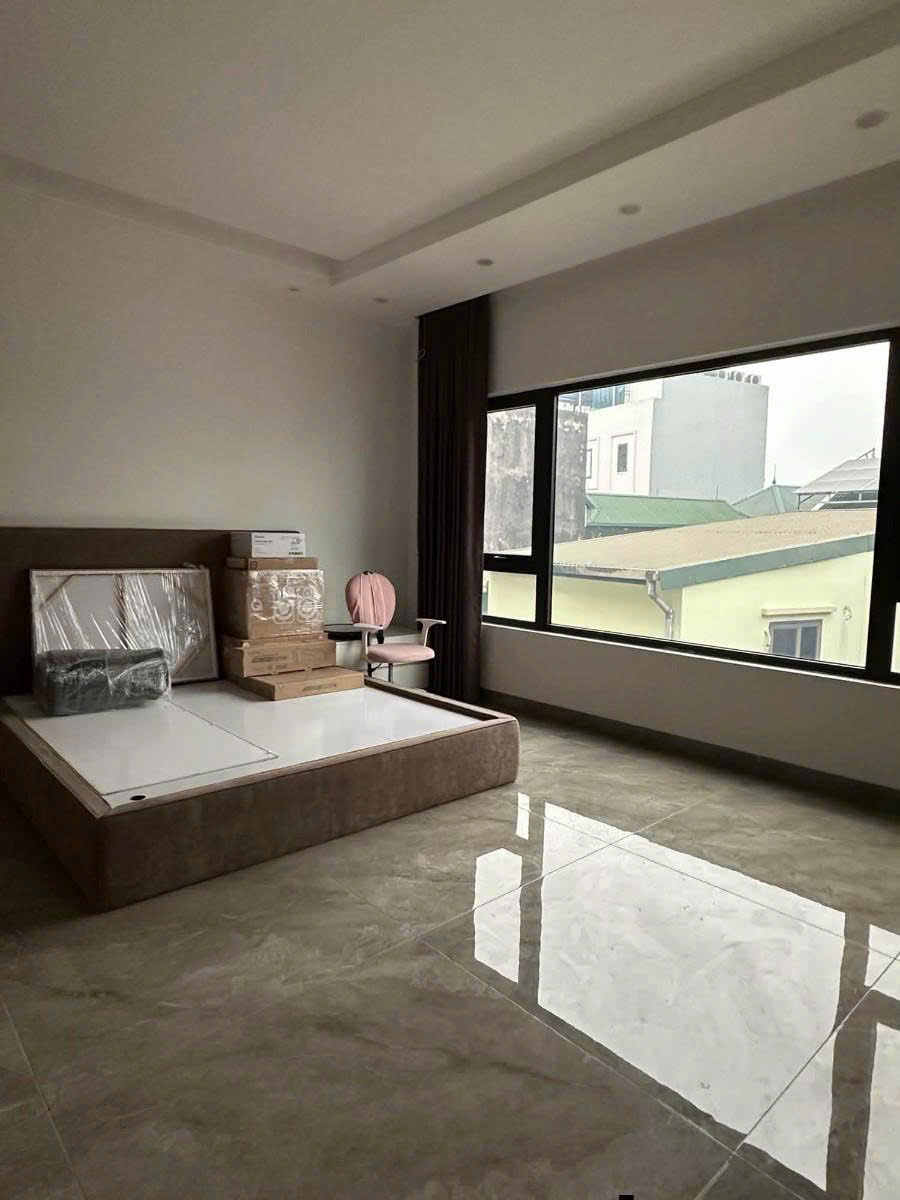Bán nhà Nguyễn Văn Cừ 50m 7 tầng MT4.8m lô góc gara ô tô nhỉnh 15 tỷ