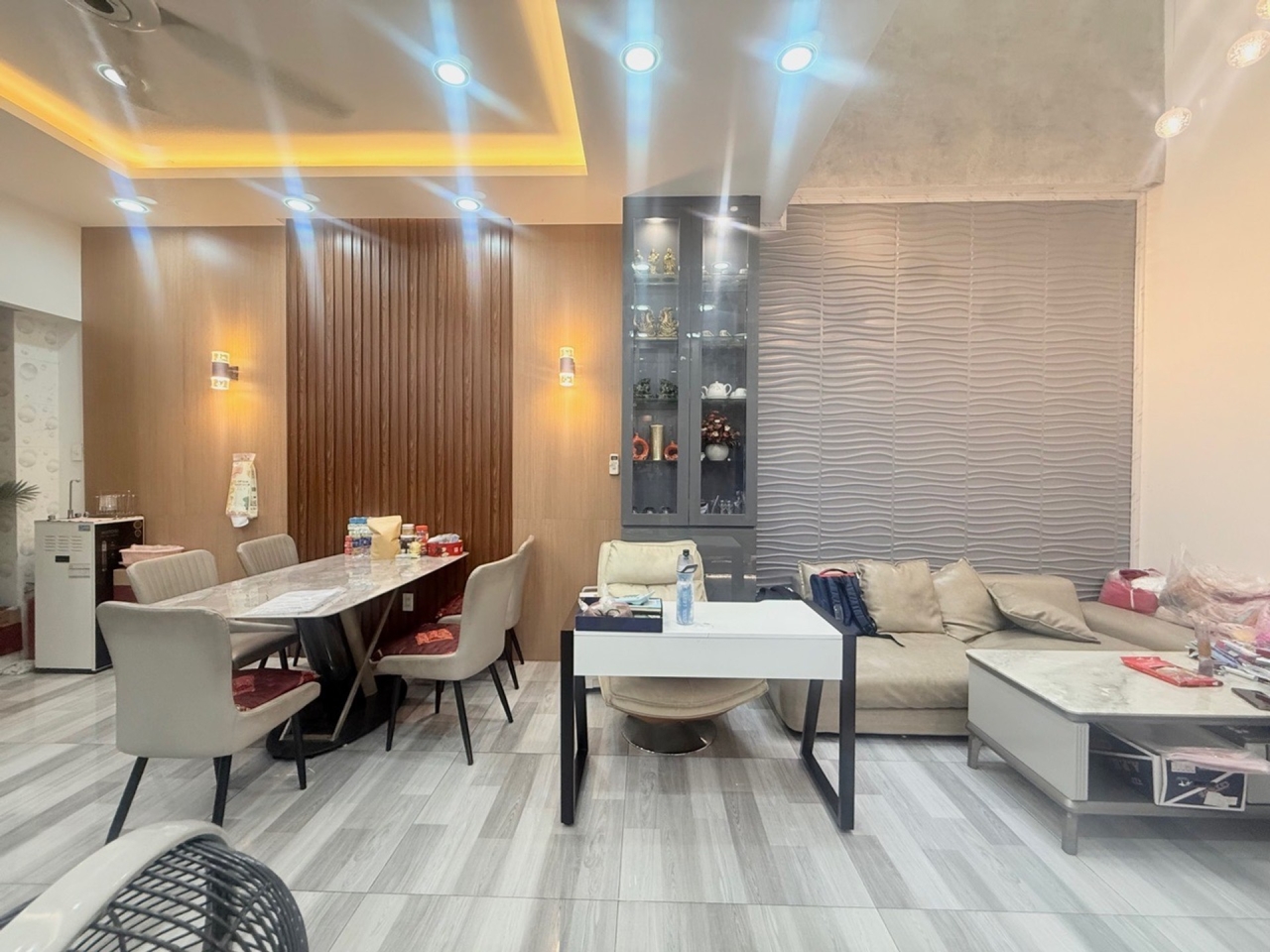 [O2778] Mặt tiền Nguyễn Du cạnh Chợ Gò Vấp KD tốt 19.x tỷ