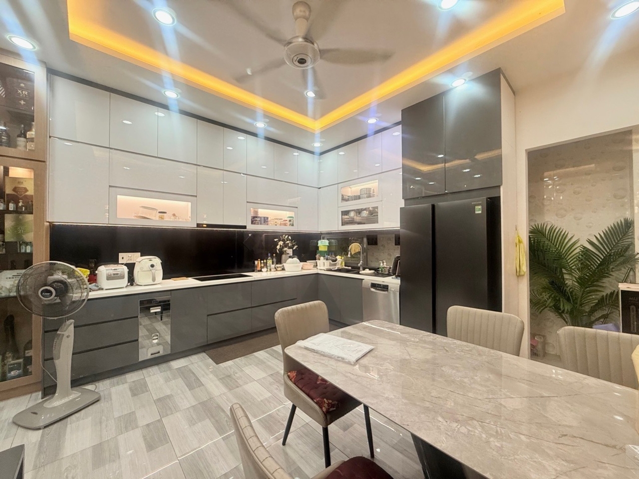 [O2778] Mặt tiền Nguyễn Du cạnh Chợ Gò Vấp KD tốt 19.x tỷ
