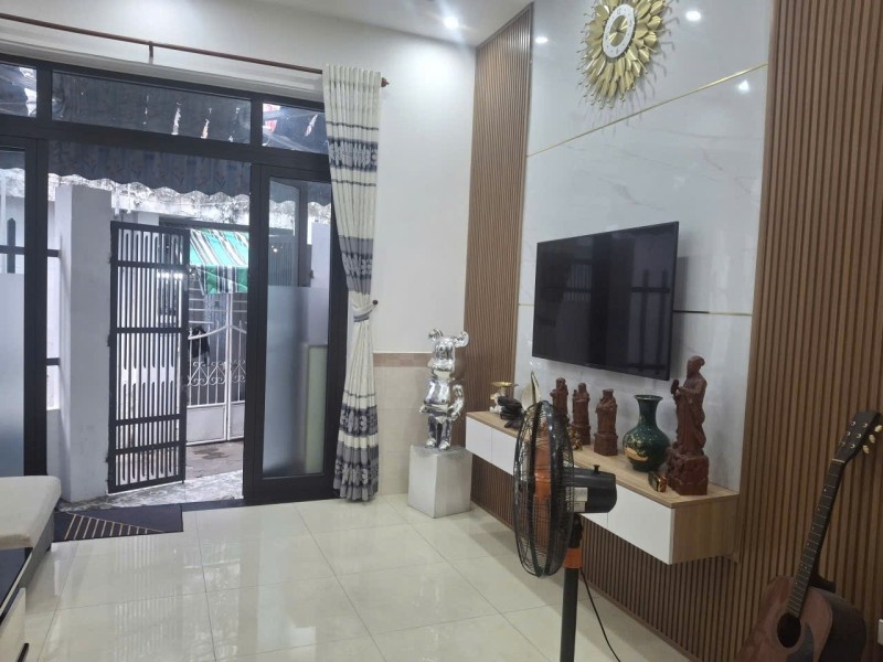 ♣ Nhà Kiệt gần MT Trần Cao Vân, 55m2, 2 tầng, 4.2 tỷ