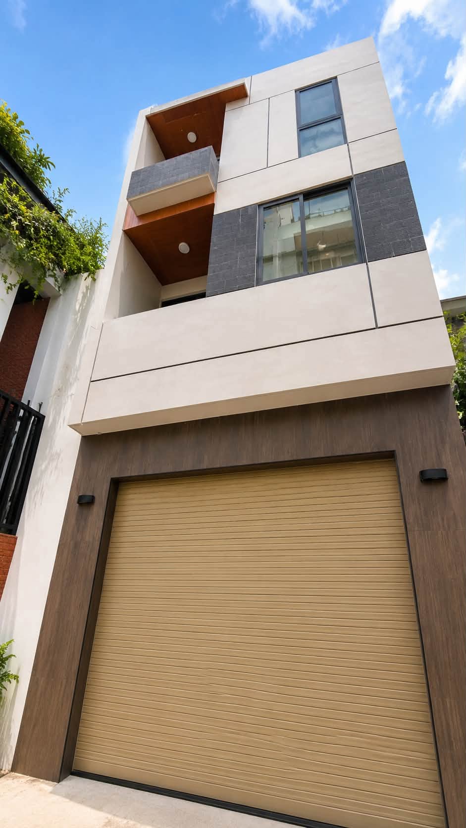 BÁN NHÀ 4 TẦNG MỚI NGAY AEON  - 5.5X10M A4 - HXH THÔNG - SÁT NẶT TIỀN NHỈNH 8