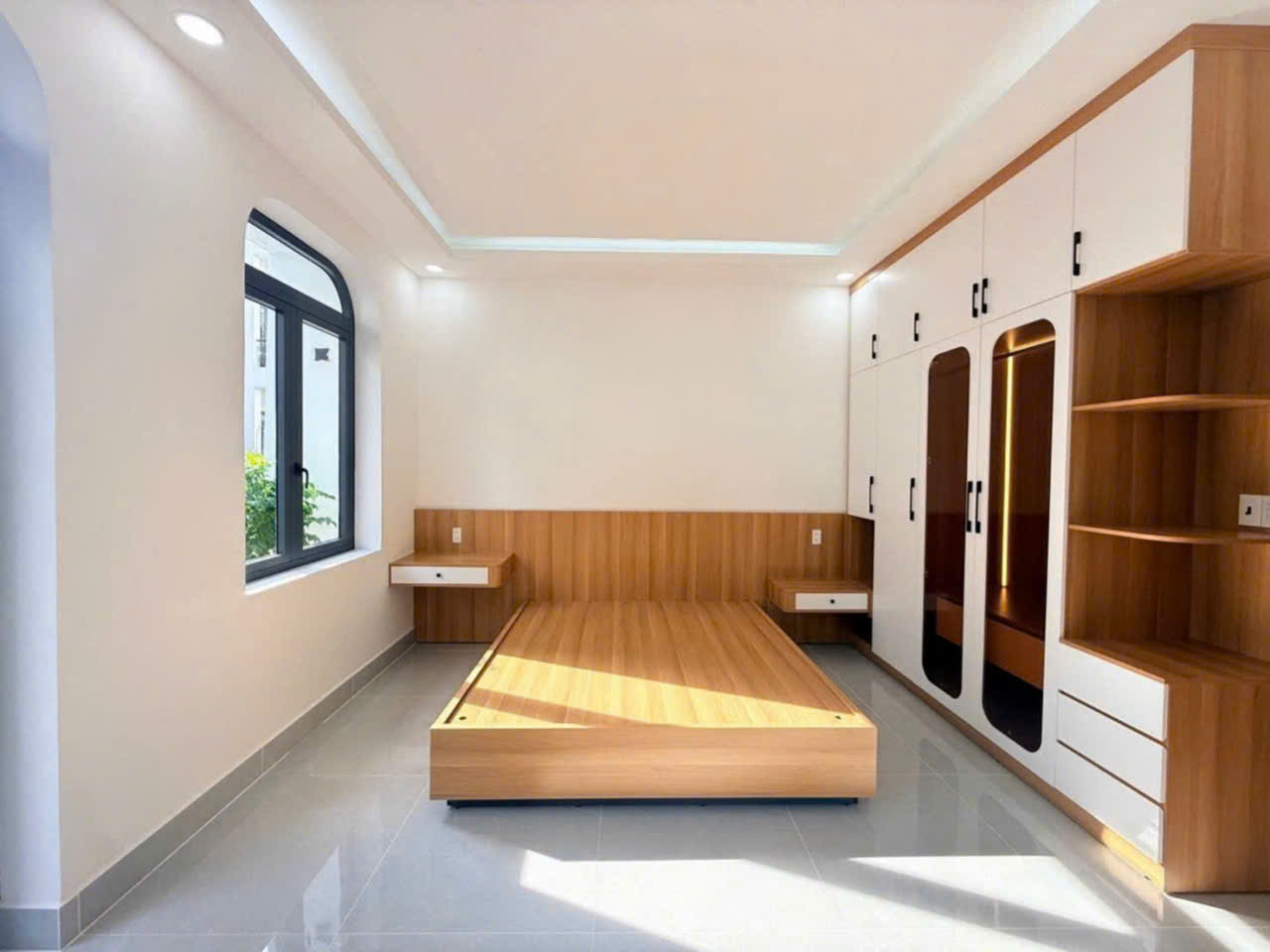 SIÊU PHẨM HẺM XE Ô TÔ NẰM NGAY HƯƠNG LỘ 2, CÓ PHÒNG TRỆT, GIÁ NHỈNH 6,x TỶ. LH:0922146536