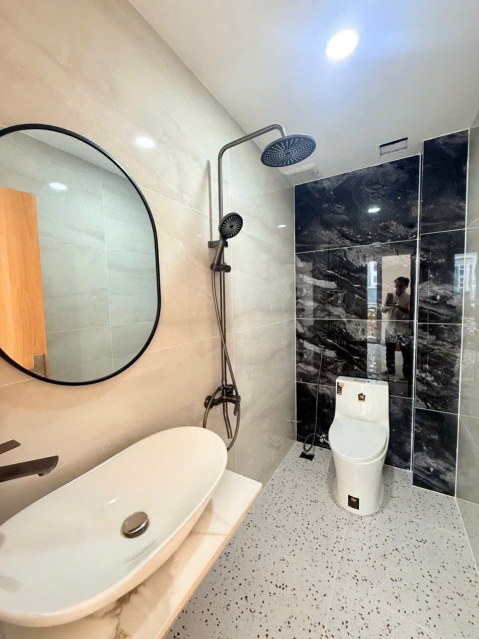SIÊU PHẨM HẺM XE Ô TÔ NẰM NGAY HƯƠNG LỘ 2, CÓ PHÒNG TRỆT, GIÁ NHỈNH 6,x TỶ. LH:0922146536-3