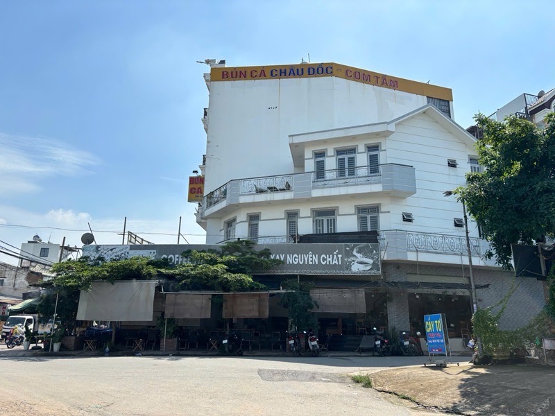 Nhà mặt tiền Tây Lân gần chợ, phù hợp vừa ở vừa kinh doanh.-3