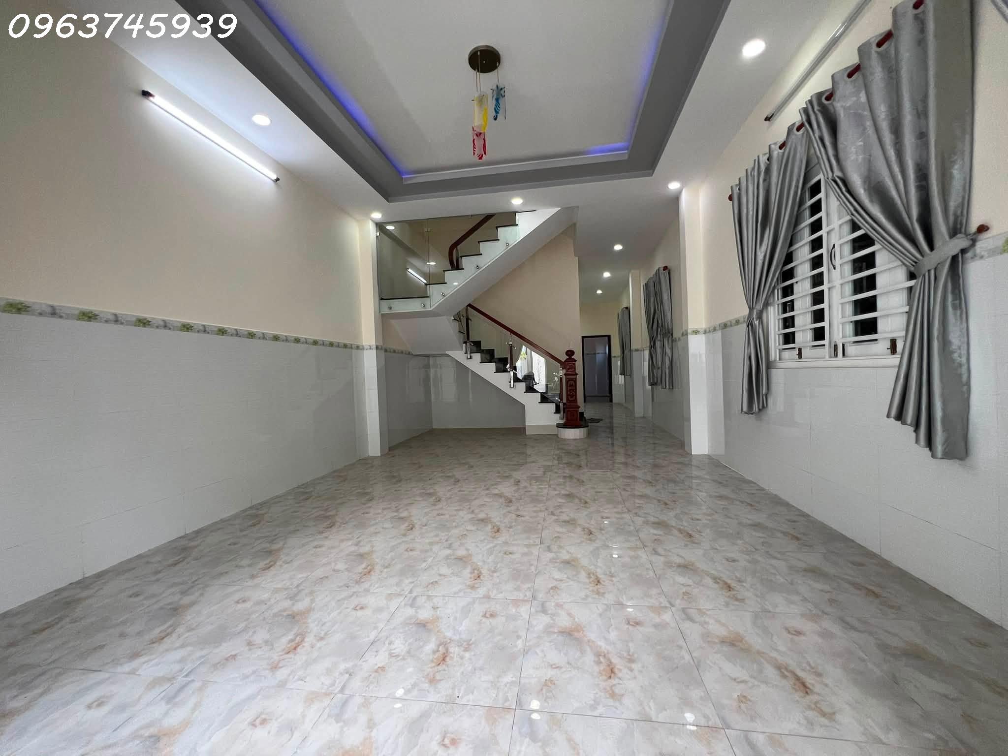 Nhà đẹp ở ngay, HXH, 96m2, 3 tầng, 3PN, 8.5 tỷ, Tam Bình, Thủ Đức