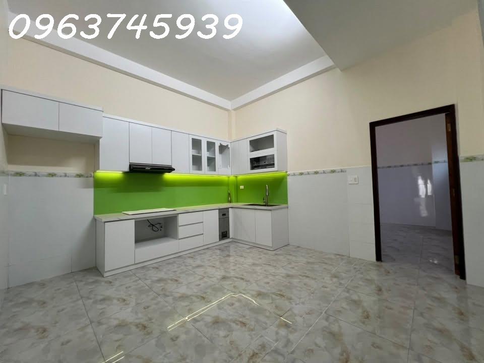 Nhà đẹp ở ngay, HXH, 96m2, 3 tầng, 3PN, 8.5 tỷ, Tam Bình, Thủ Đức