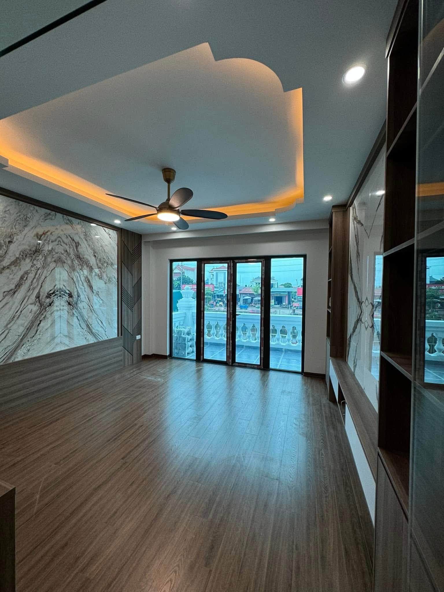 NHÀ MỚI PHỐ PHÚ MỸ, NHÀ CỰC ĐẸP - LÔ GÓC TRƯỚC MẶT THOÁNG - Ô TÔ LÝ THUYẾT
31m2 5 tầng nhỉnh 7 tỷ
