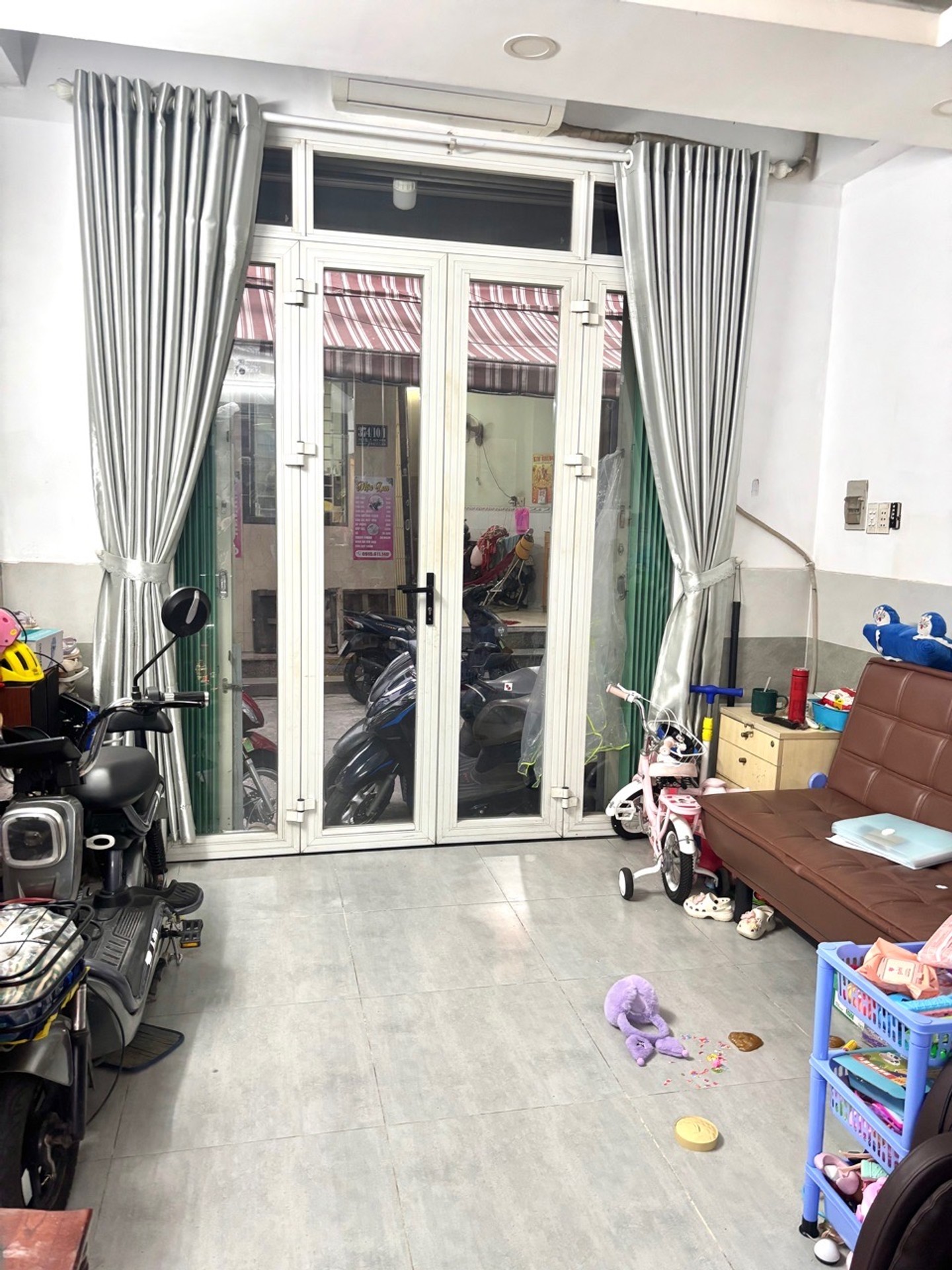 Bán  Nhà  Hẻm  Ô Tô  Đậu  Cửa  Âu  Cơ   4 Lầu BTCT  88m2 Sử Dụng Nhỉnh 5 Tỷ