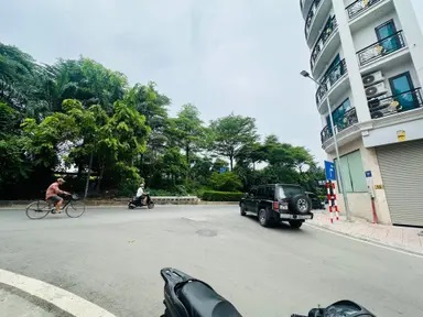 Bán nhà mặt phố Bưởi, lô góc, mặt tiền 6.3m, 112m, chỉ 55.5 tỷ