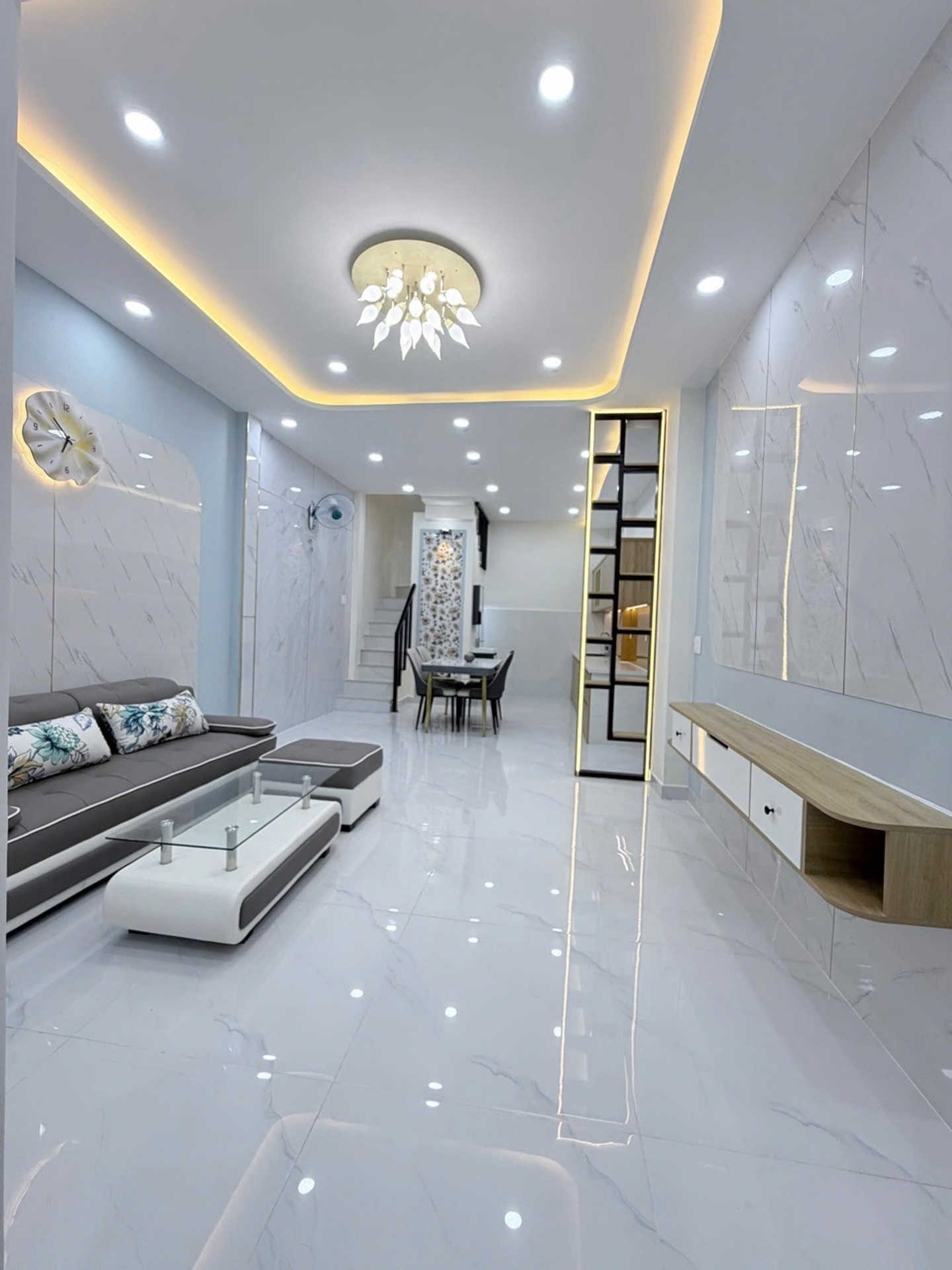 NHÀ2 TẦNG TÂN HƯƠNG TÂN PHÚ MÀ CHỈ NHỈNH 4TỶ NHÀ MỚI ĐẸP Ở NGA