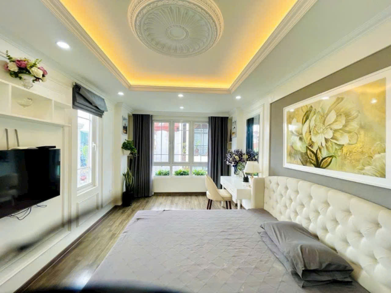 Bán nhà phố Võ Chí Công Lạc Long Quân, 7 tầng thang máy, ô tô tránh, chỉ 18 tỷ