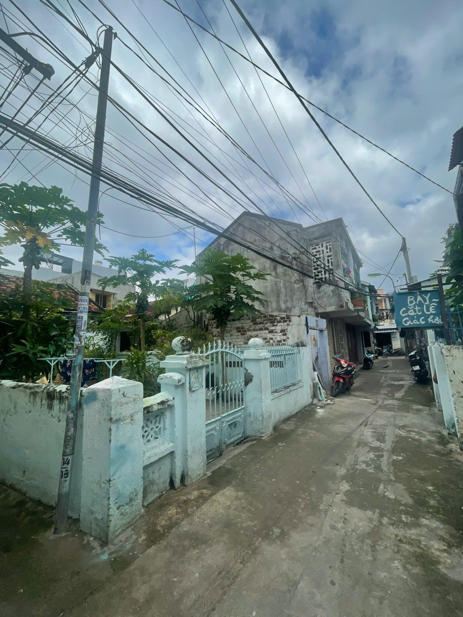 Bán đất tặng nhà, thuộc hẻm đường Phan Đình Giót Nha Trang, 122,6m2