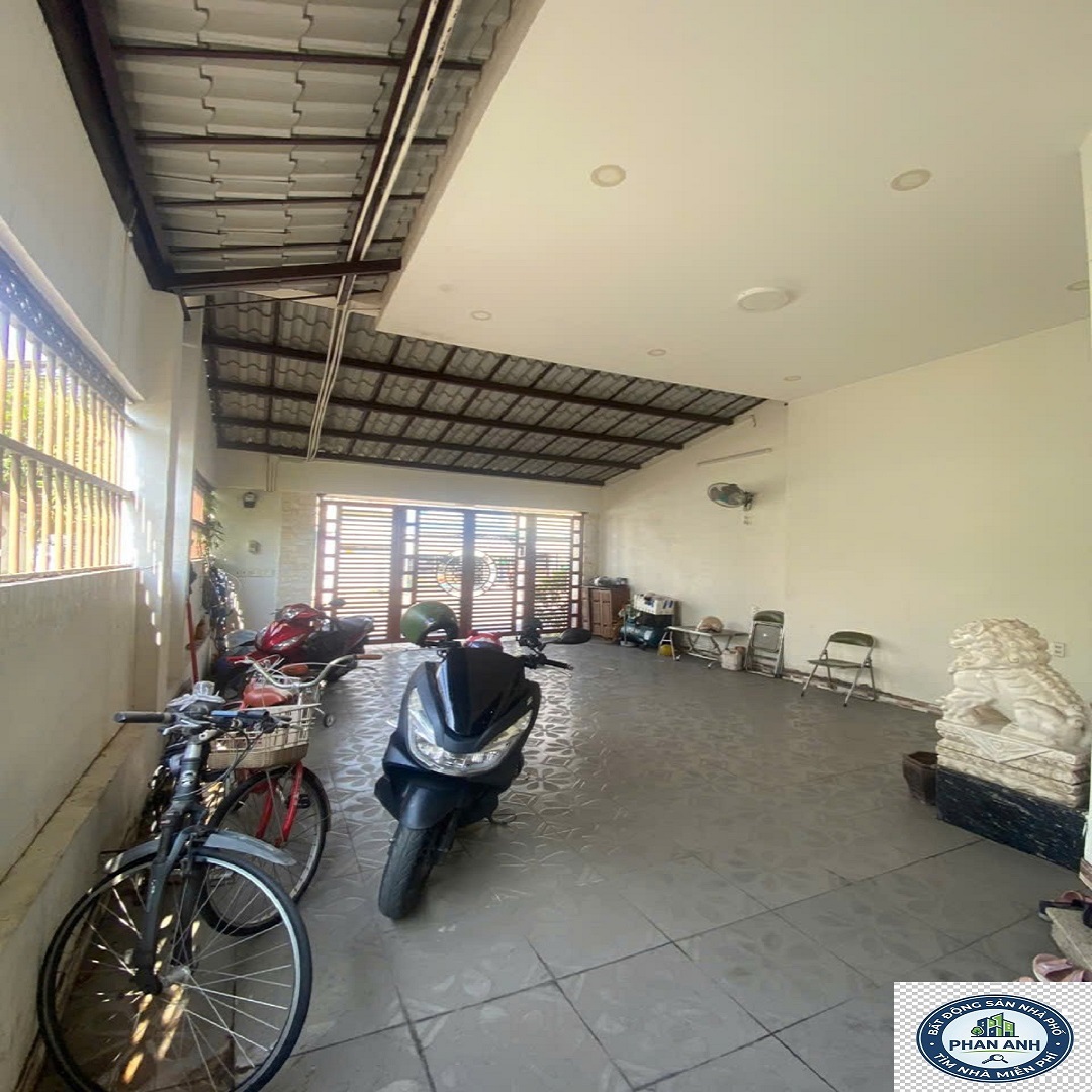 Nhà mặt tiền Dương Đình Hội – 4 tầng với 150m² đất mà chỉ có 15 tỏi hơn...