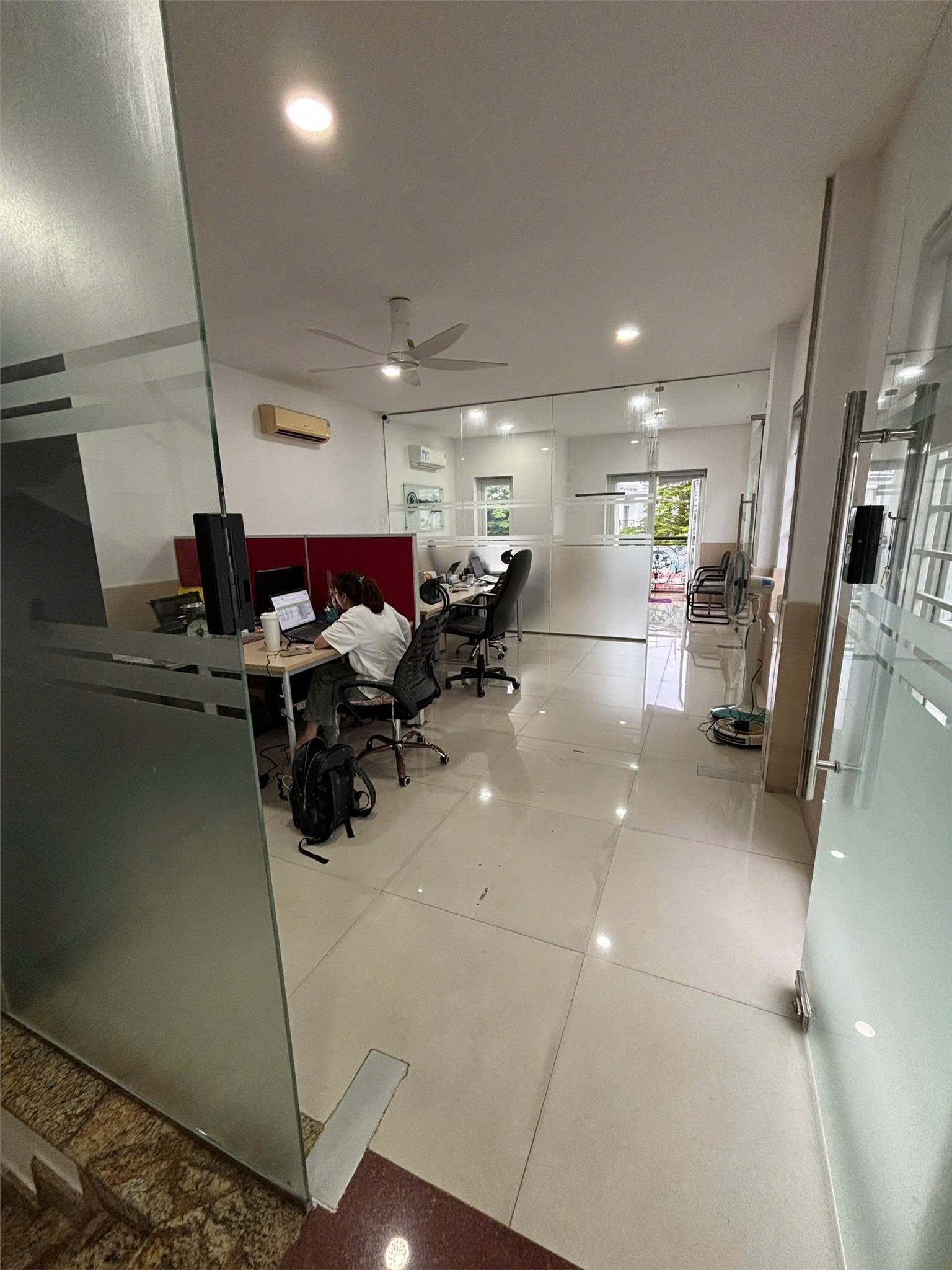 MẶT BẰNG ĐẸP- GIÁ TỐT -Căn Góc Sang Nhượng Gấp Quán Cafe Cityland Phường 7, Quận Gò Vấp, TP HCM
