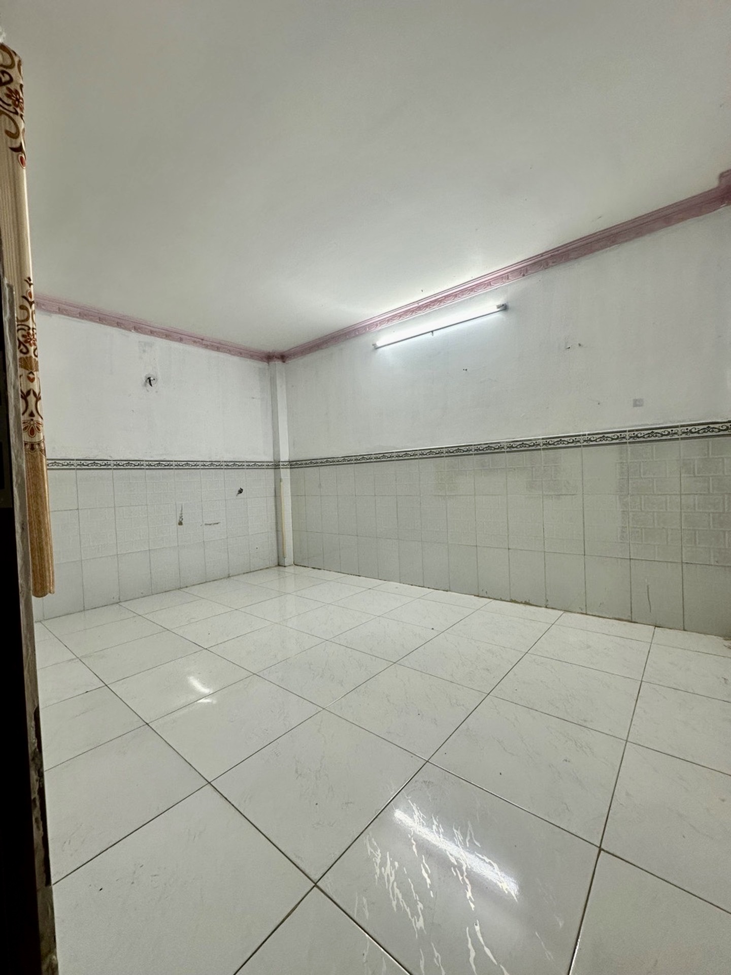 BÁN NHÀ GẦN HẺM XE HƠI TẠ QUANG BỬU – QUẬN 8 – 57M2 - 3PN – NHỈNH 5 TỶ- LH 0784968131-4
