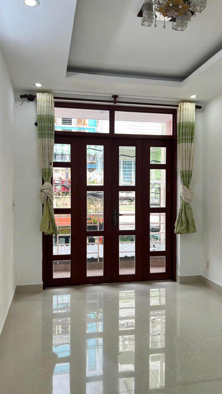 Bán nhà Phú Nhuận  - hẻm xe hơi Huỳnh Văn Bánh - vị trí kinh doanh đẹp