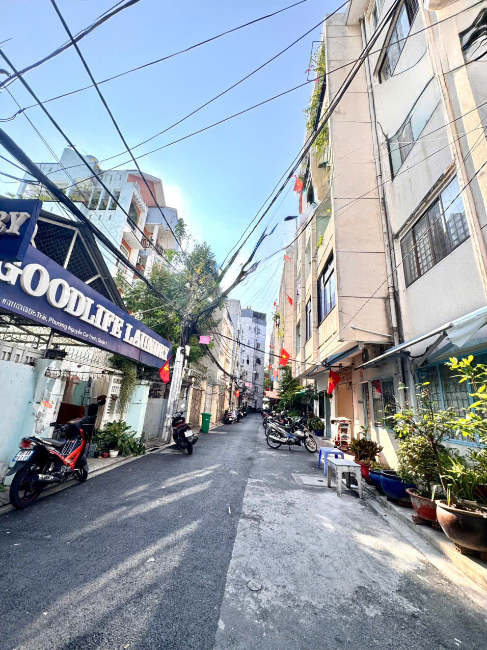 BÁN NHÀ 2 TẦNG GOODLIFE LAUNDRY MẶT TIỀN HXH 6M Đ.NGUYỄN TRÃI, P.NGUYỄN CƯ TRINH, QUẬN 1- NGANG LỚN 6M*11,75M- CHỦ 1 ĐỜI XƯA CHÀO CHỈ 19,6T- 0938676685 GIANG GIANG