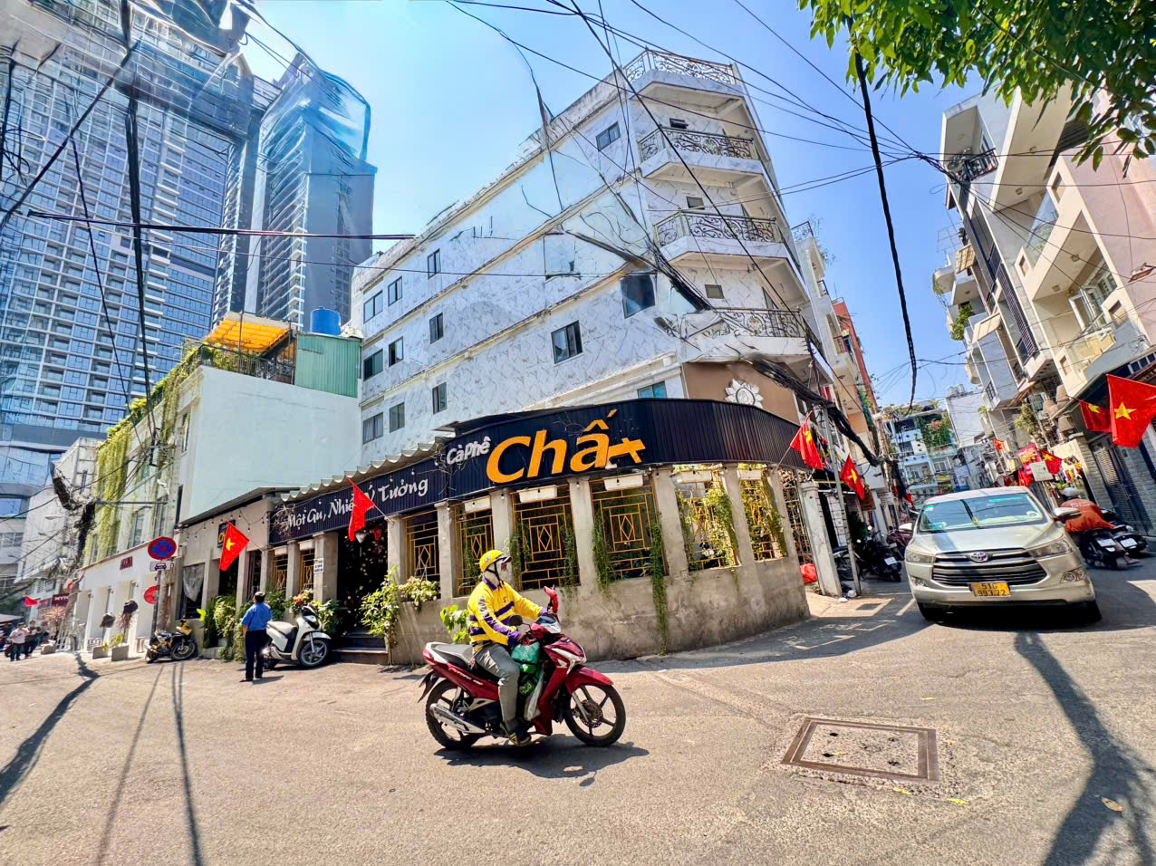 SIÊU PHẨM 225M2 NGANG 12M*19M- MUA 1 LỜI 2- BÁN TÒA NHÀ 7 TẦNG CĂN GÓC 2 MẶT TIỀN HXH Đ.NGUYỄN TRÃI, QUẬN 1- KHU VIP ĐẸP- GIÁ TỐT CHÍNH CHỦ 0938676686 GIANG GIANG