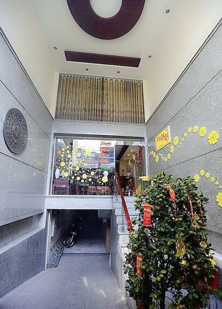 BÁN SIÊU PHẨM HOTEL 10 TẦNG MẶT TIỀN ĐINH TIÊN HOÀNG, QUẬN 1 - KHAI THÁC 150TR/TH- DT 155M2 SH NỞ HẬU VUÔNG ĐẸP- 0938676685 GIANG GIANG CHÍNH CHỦ