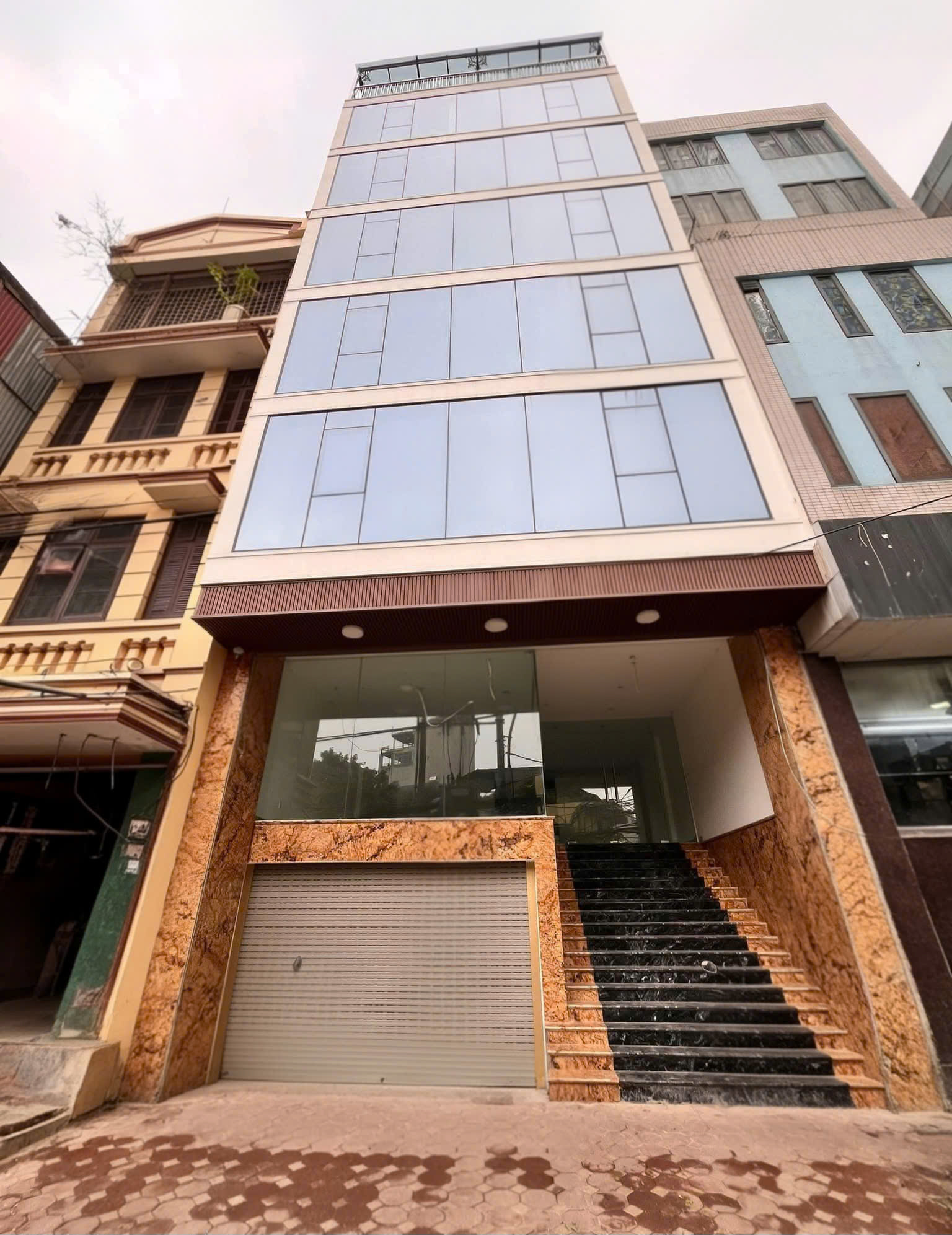 Cho thuê nhà, THANG MÁY, 131m2_ 6T; Kim Mã, Giảng Võ, Liễu Giai -35 tr