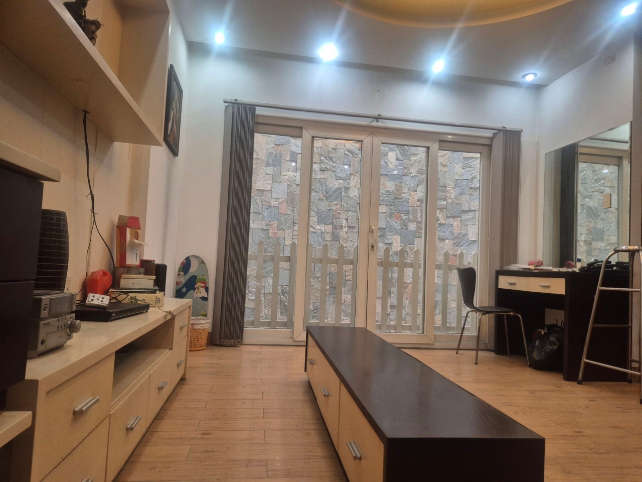 H2792* M.Tiền 4 tầng gần Chợ Hạnh Thông Tây, 10.x Tỷ